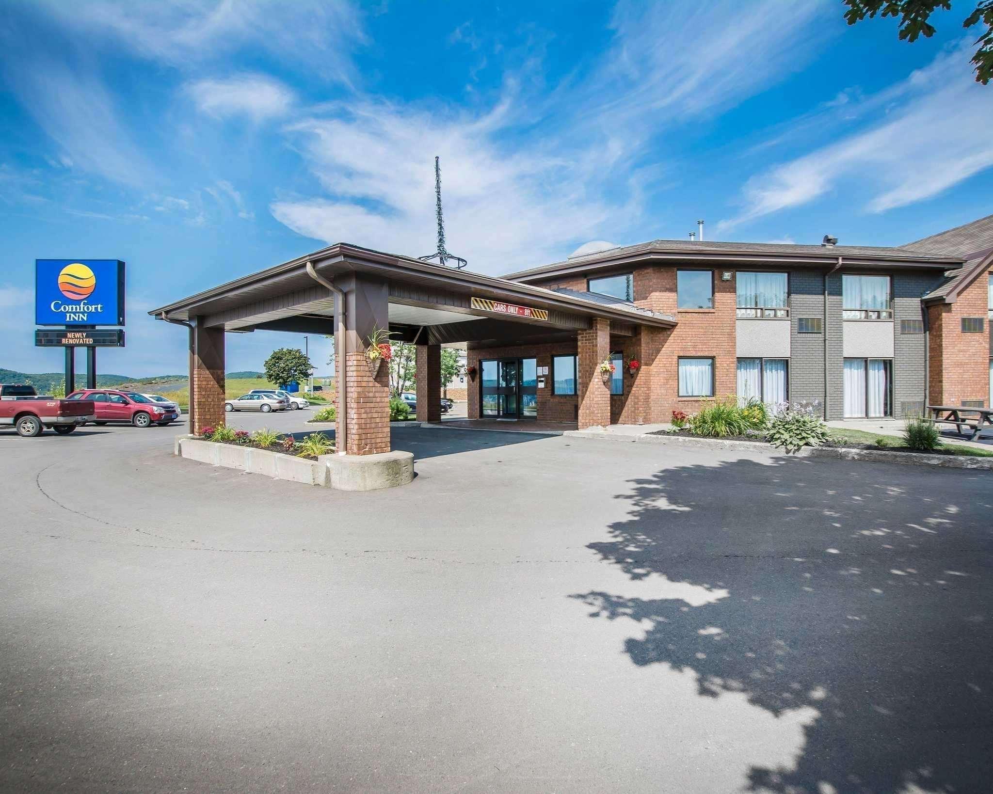Comfort Inn Эдмундстон Экстерьер фото