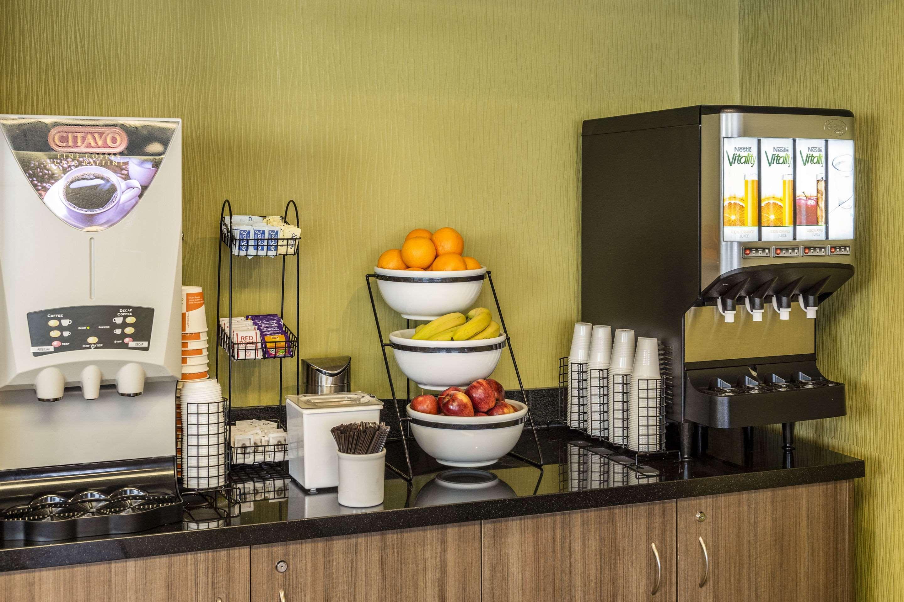 Comfort Inn Эдмундстон Экстерьер фото