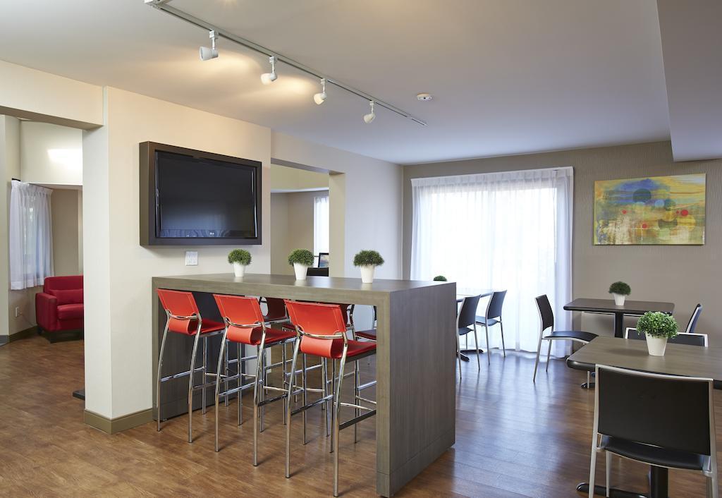 Comfort Inn Эдмундстон Экстерьер фото