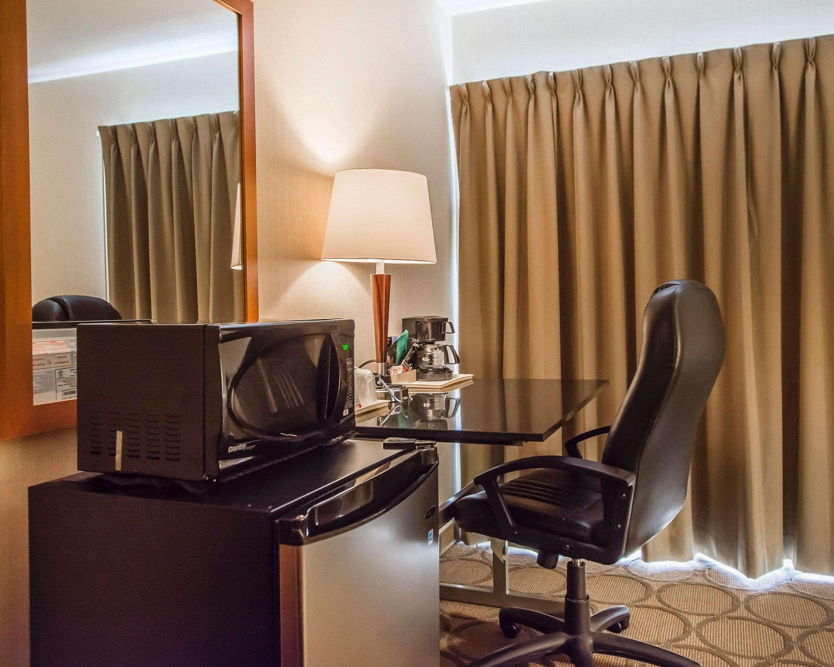 Comfort Inn Эдмундстон Экстерьер фото