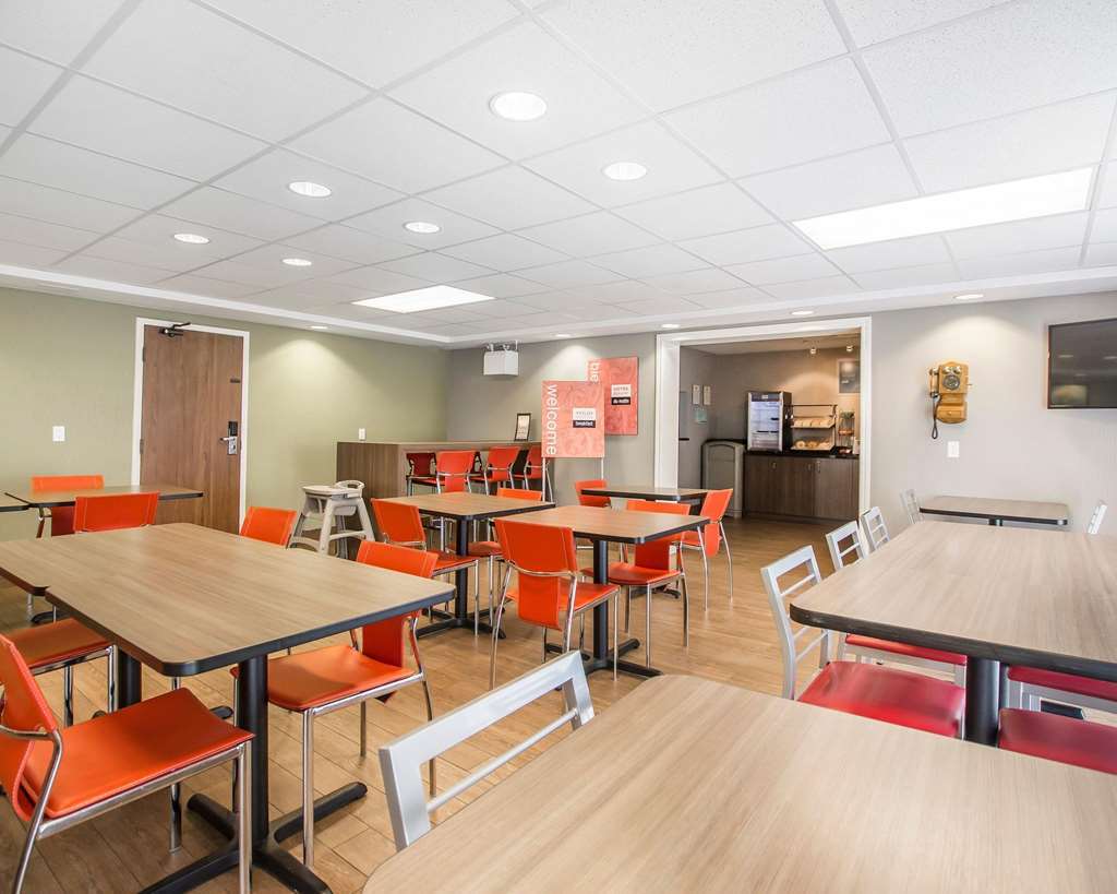 Comfort Inn Эдмундстон Ресторан фото
